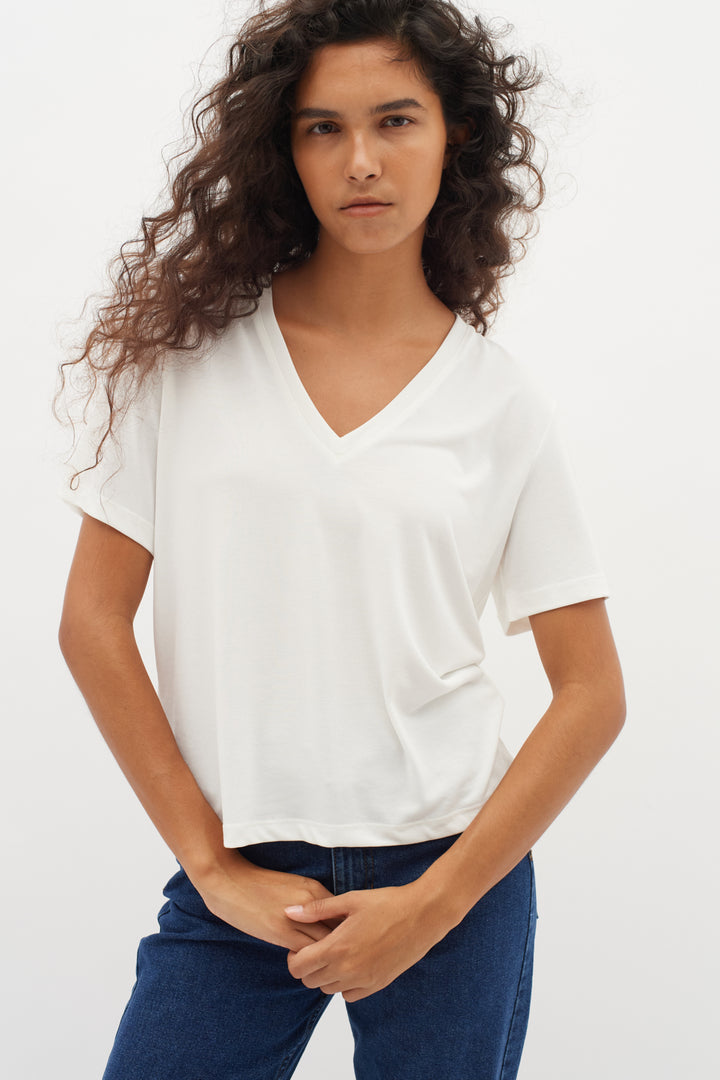 LILIANAiw BASE V-NECK